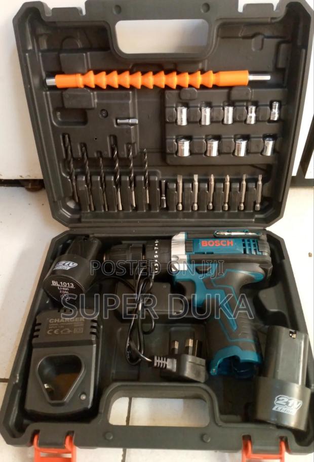 Bosch Cordless Drill Set. 21 v Heavy Duty.2 Batteries Bits