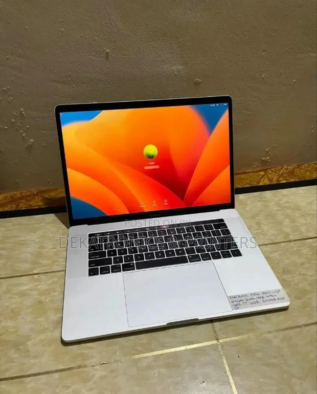 Laptop Apple MacBook Pro 2016 16GB Intel Core I7 SSD 512GB - main view