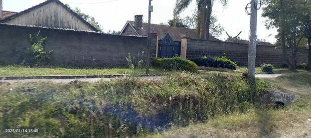 1⁄4 Acre Touching Tarmac in Section 58, Next to UDA Offices - thumbnail 8