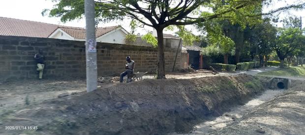 1⁄4 Acre Touching Tarmac in Section 58, Next to UDA Offices - thumbnail 10