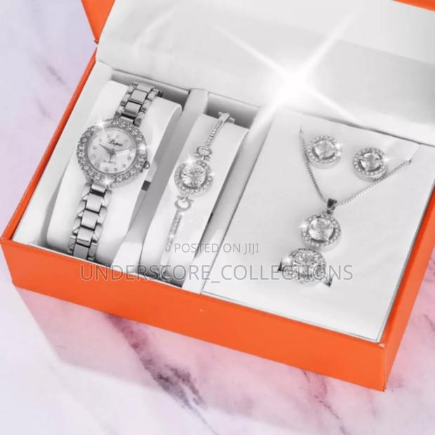 Diamond Luxury Jewelry Set - thumbnail 2
