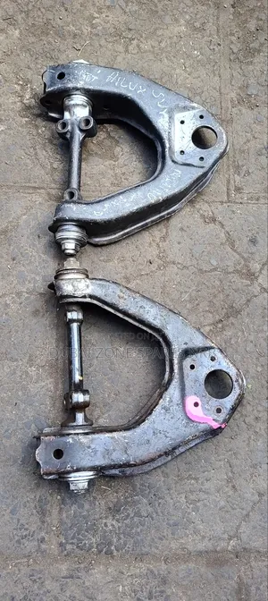 Upper Control Arms Hilux Surf Millennium.