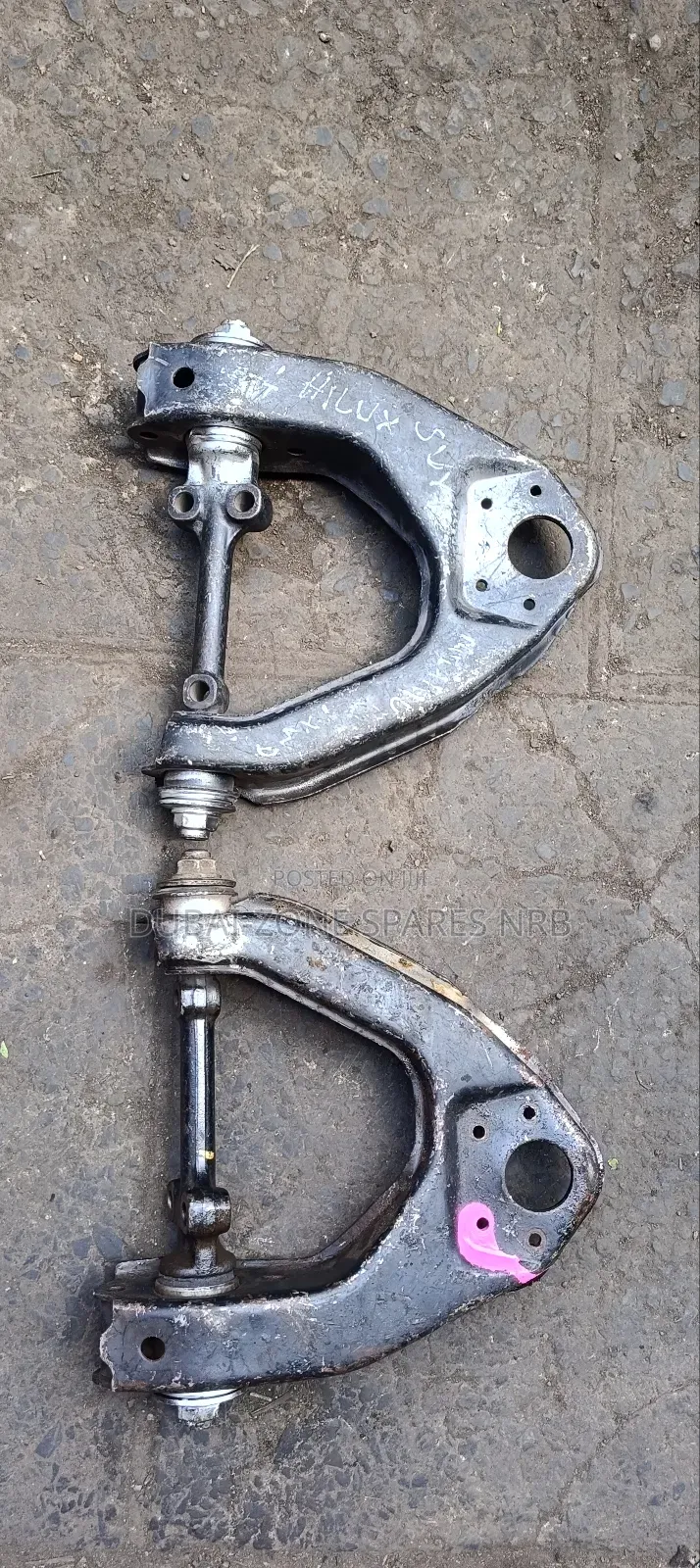 Upper Control Arms Hilux Surf Millennium.