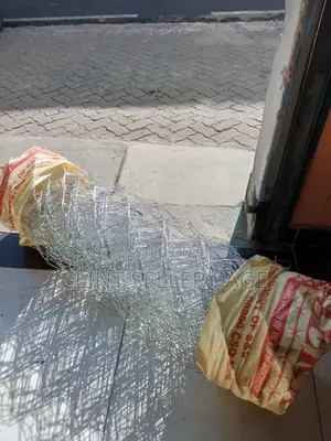 Galvanized Chain Link/Grid Core.