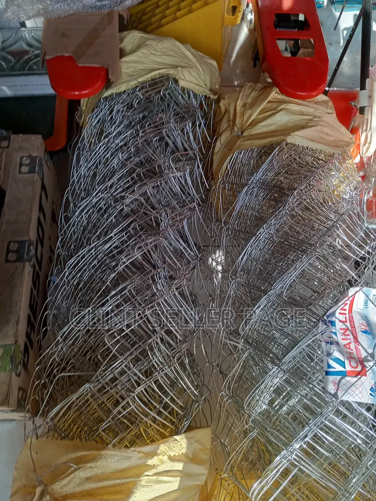 Galvanized Chain Link/ Metal Weave.