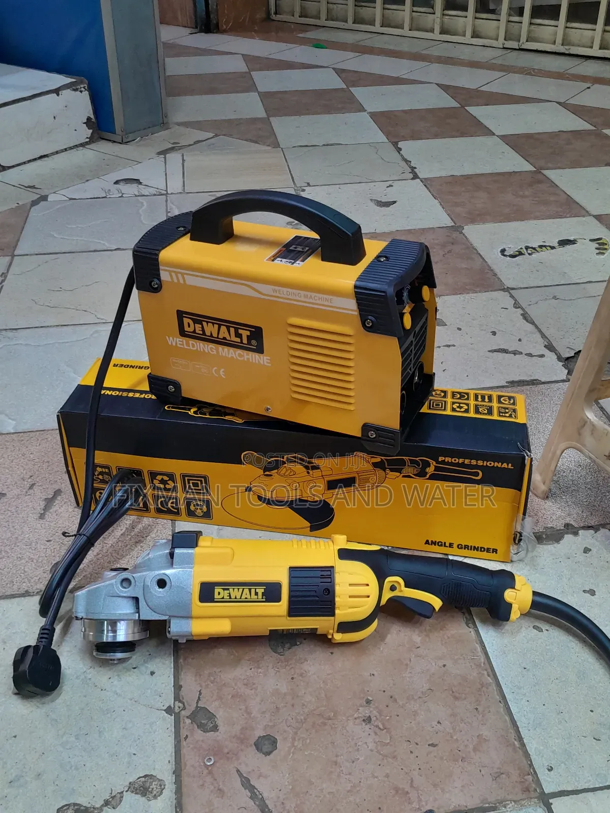 Dewalt Powerful Welding Combo 500amp + Grinder 9" 2600 Watts