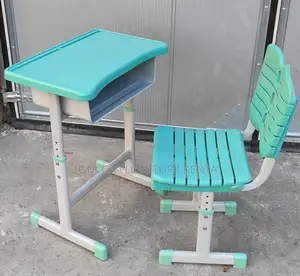Kid's Furniture:Modern Simple Adjustable Kids Desk and Chair