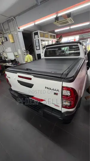 Manual Roller Shutter for Toyota Hilux SR5 2015-2024