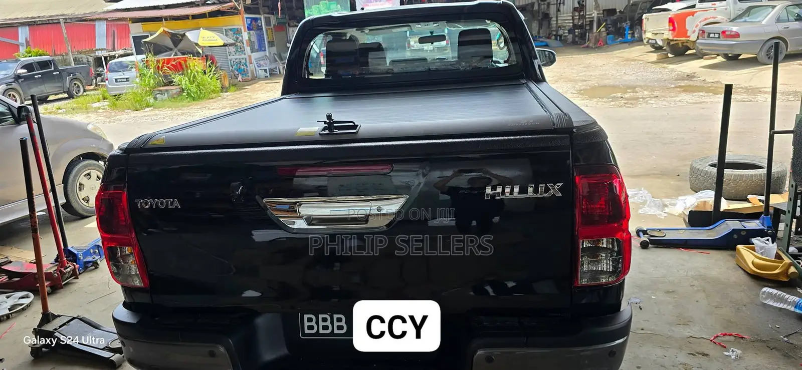 Manual Roller Shutter for Toyota Hilux SR5 2015-2024