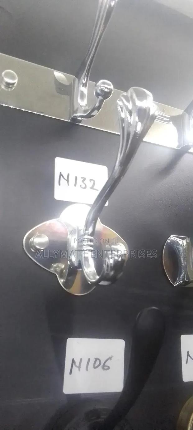 Silver Hook - main view