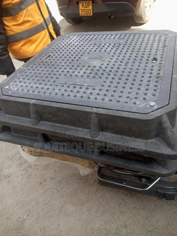 Manhole Cover 40tones - main view