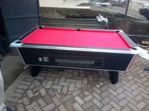 Pool Tables<Poōl Tablés;Poól Tablës#Pòol Täbles/Poõl Tábles