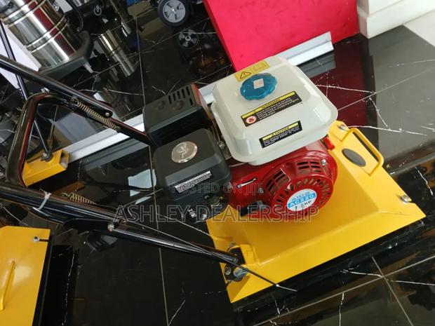 Plate Compactor / Wacker Plate - main view