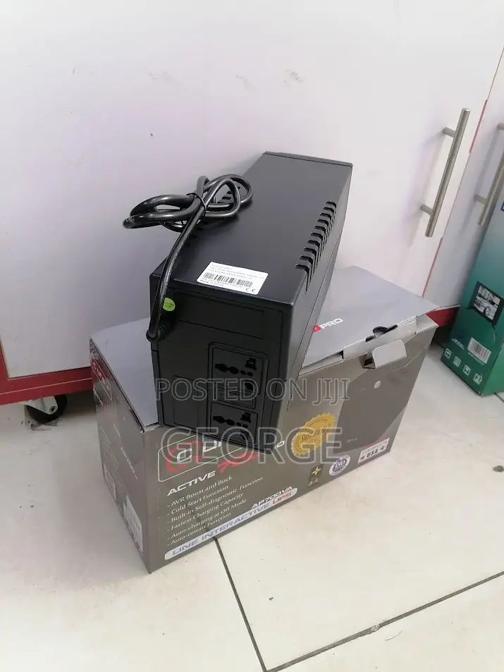 \Cursor UPS 700va;. Dazzling
