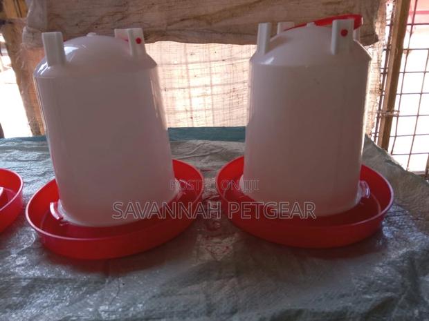 3 Litre Poultry / Chicken Drinker - thumbnail 3