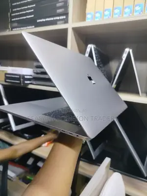 Laptop Apple MacBook 2016 16GB Intel Core I7 SSD 1T