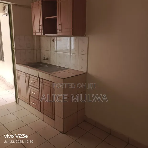 1bdrm Bedsitter in Naivas, Nairobi West for rent
