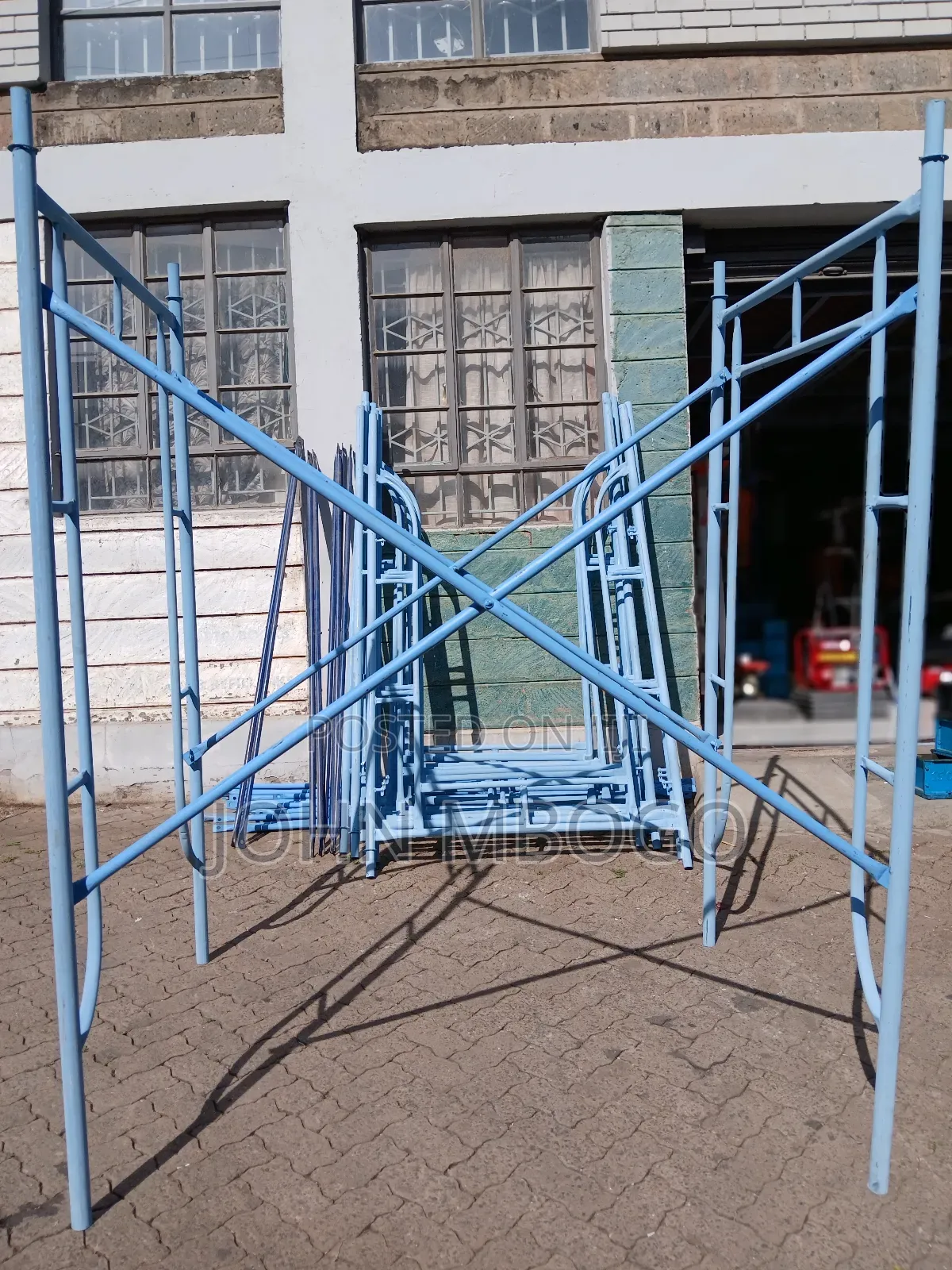 Heavy Duty Scaffolding Frames . 2 MTRS