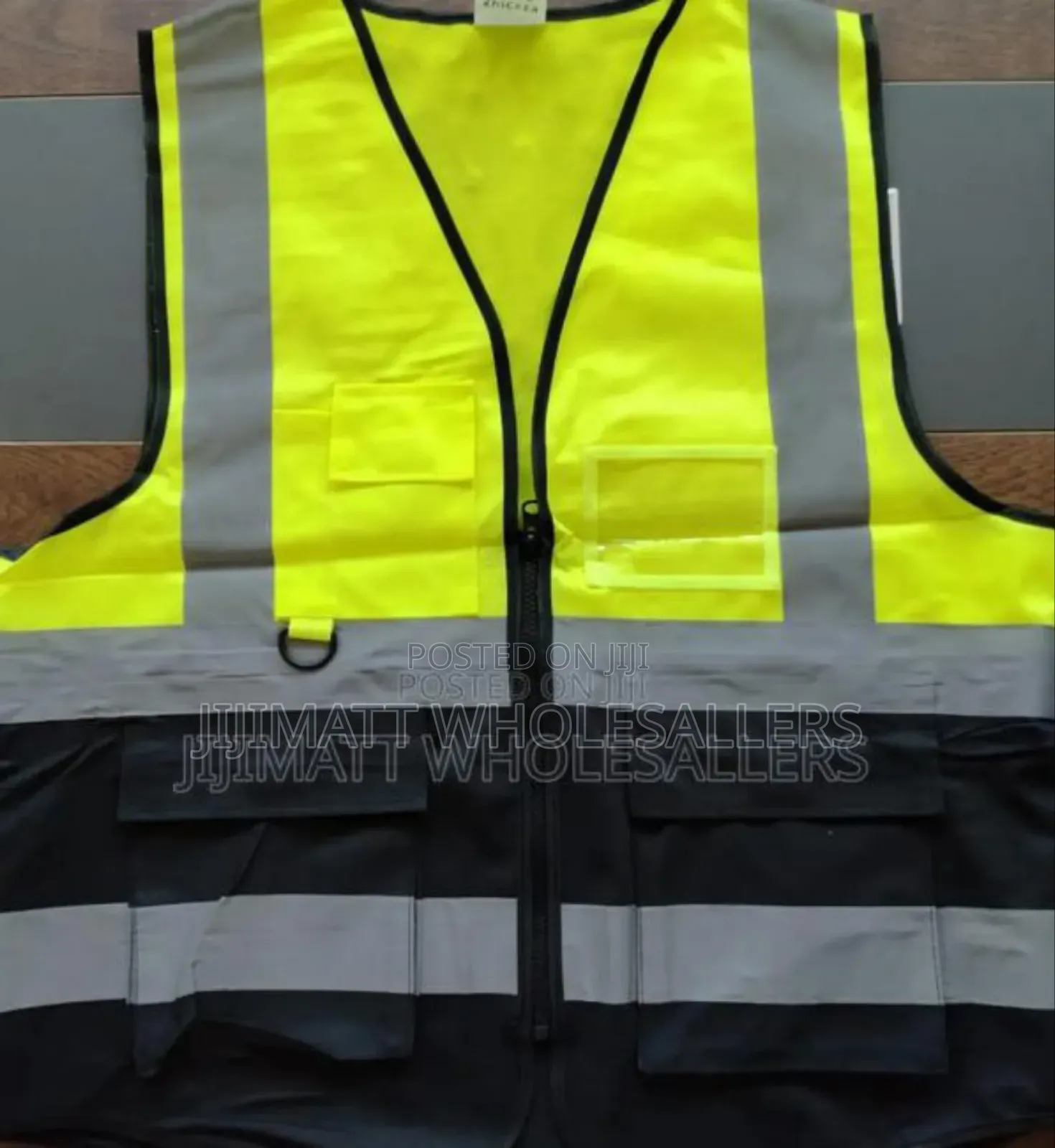 Reflectors Jacket With Pockets And Zip