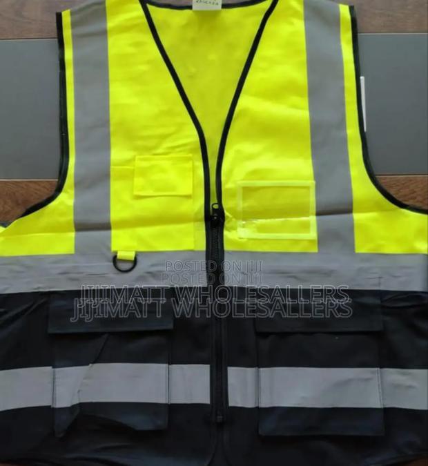 Reflectors Jacket With Pockets And Zip