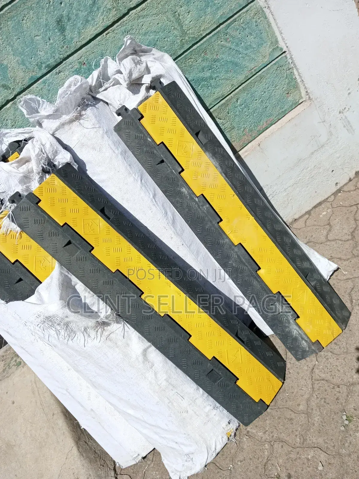 Rubber Ramp, Two Channel Cable Rubber Protector.