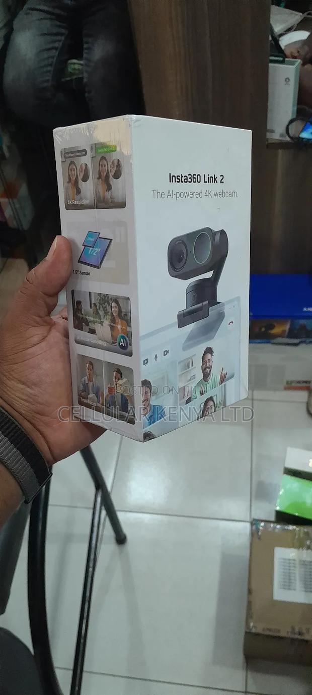 Insta360 Link 2 the Ai-Powered Webcam - thumbnail 2