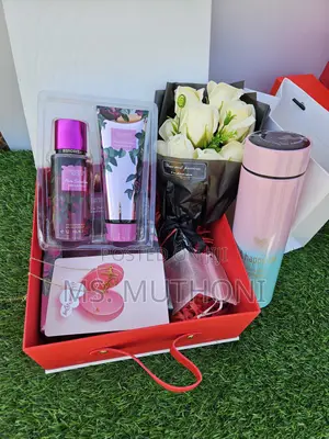 Premium Bouquet Valentine’S/ Birthday Gift Set for Ladies