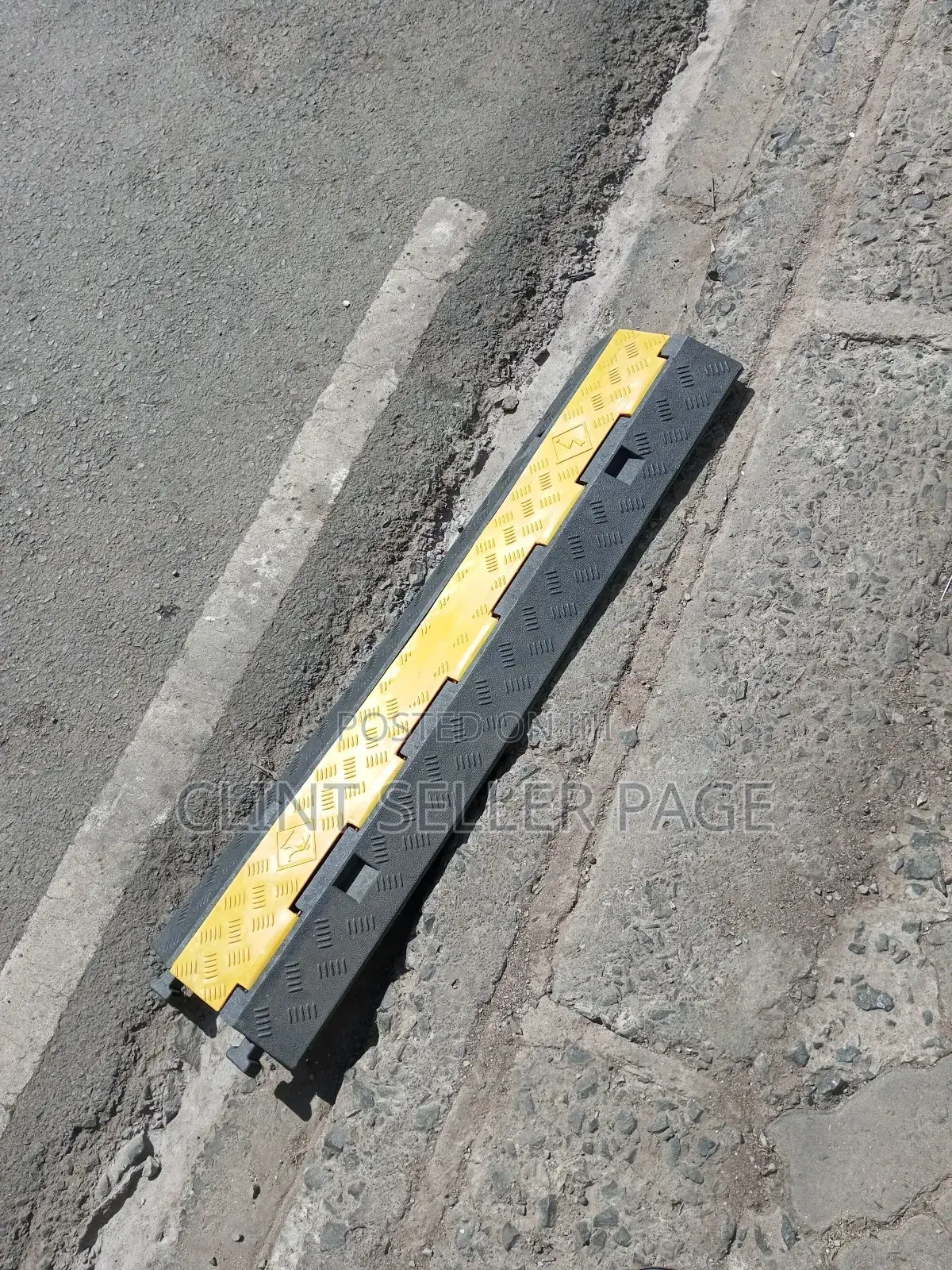 Two Channel Rubber Cable Protector/ Flexi Track.