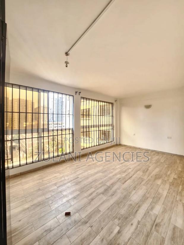 3bdrm Apartment In Parklands/Highridge For Sale