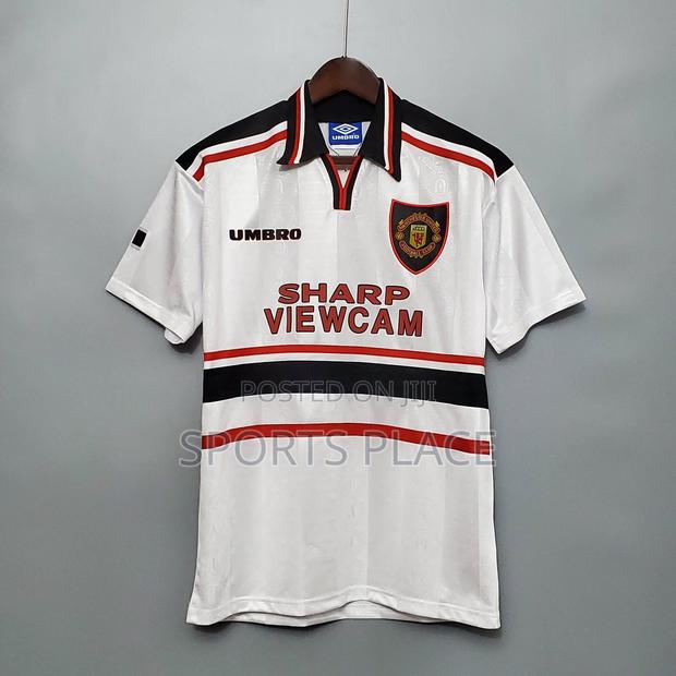 Manchester United Sharp White 1997/98 Retro Jersey