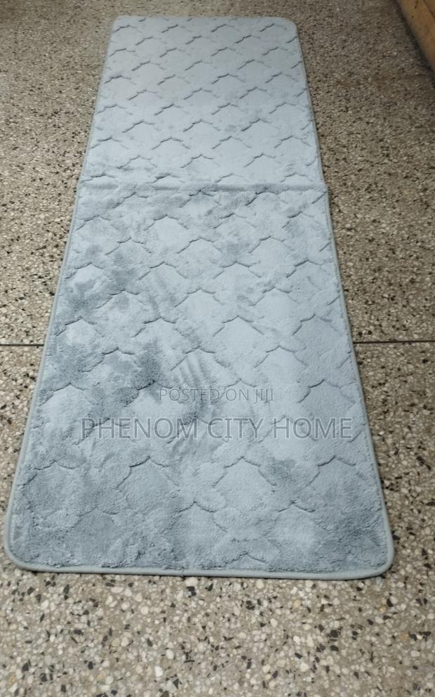 Wooeln Bedside Mats Available - main view