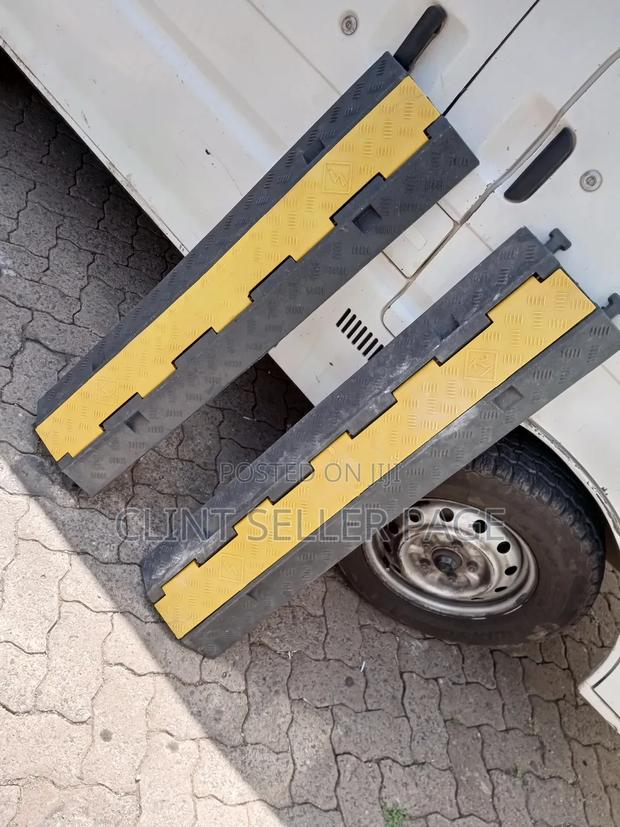 Two Channel Rubber Cable Protector/ Rubber Flow. - thumbnail 3