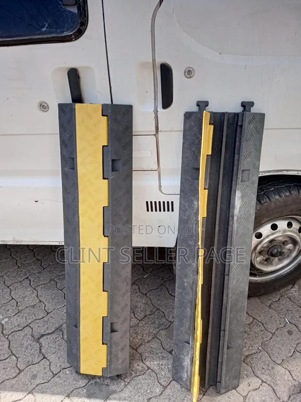 Two Channel Rubber Cable Protector/ Flexi Ramp - thumbnail 2