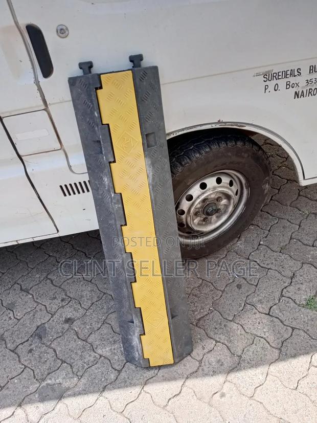 2 Channel Rubber Cable Protector/ Ramp Tuff. - thumbnail 2