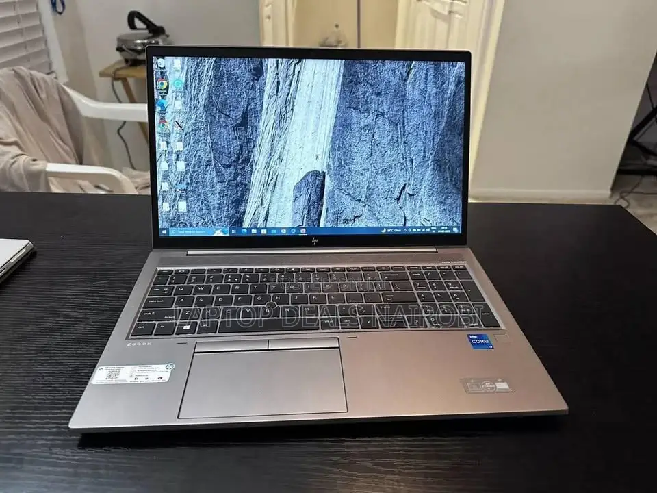 Laptop HP ZBook Firefly G8 32GB Intel Core I7 SSD 512GB
