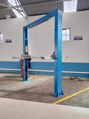 Two Post Car Lift - thumbnail 2