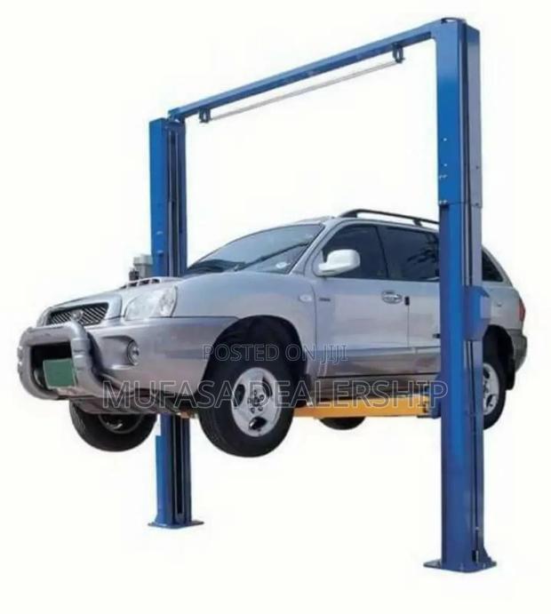 Two Post Car Lift - thumbnail 3