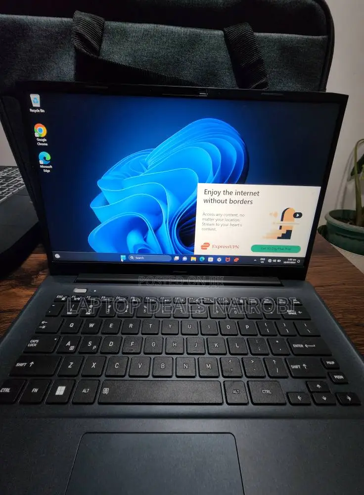 Laptop Toshiba C40 8GB Intel Core I5 SSD 512GB