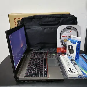 Laptop Fujitsu Lifebook E733 8GB Intel Core I5 SSD 256GB