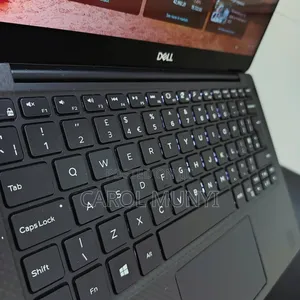 New Laptop Dell XPS 13 9370 8GB Intel Core I5 SSD 256GB