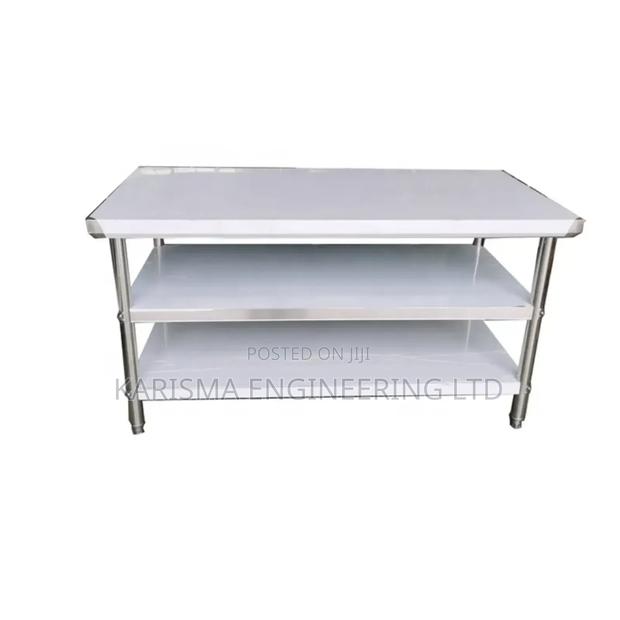 Standard 4 Ft With 2 Undershelves - main view