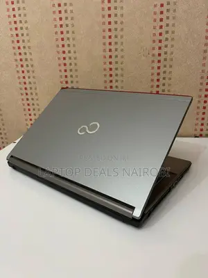 Laptop Fujitsu Amilo Pi3540 16GB Intel Core I5 SSD 256GB