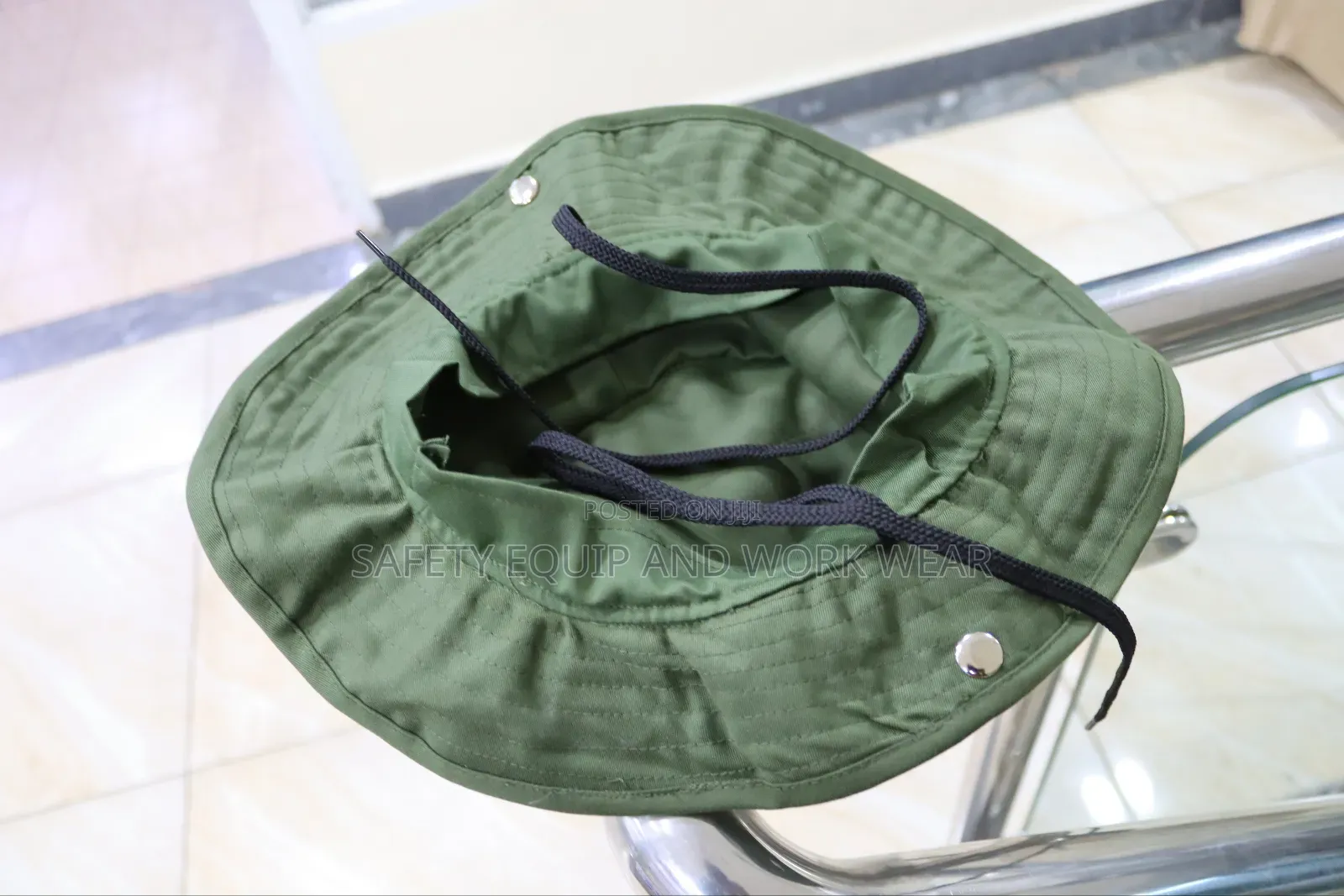 Wide-brimmed Hat