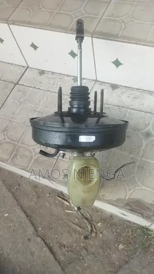 Land Cruiser 79 Master Cylinder / Break Booster