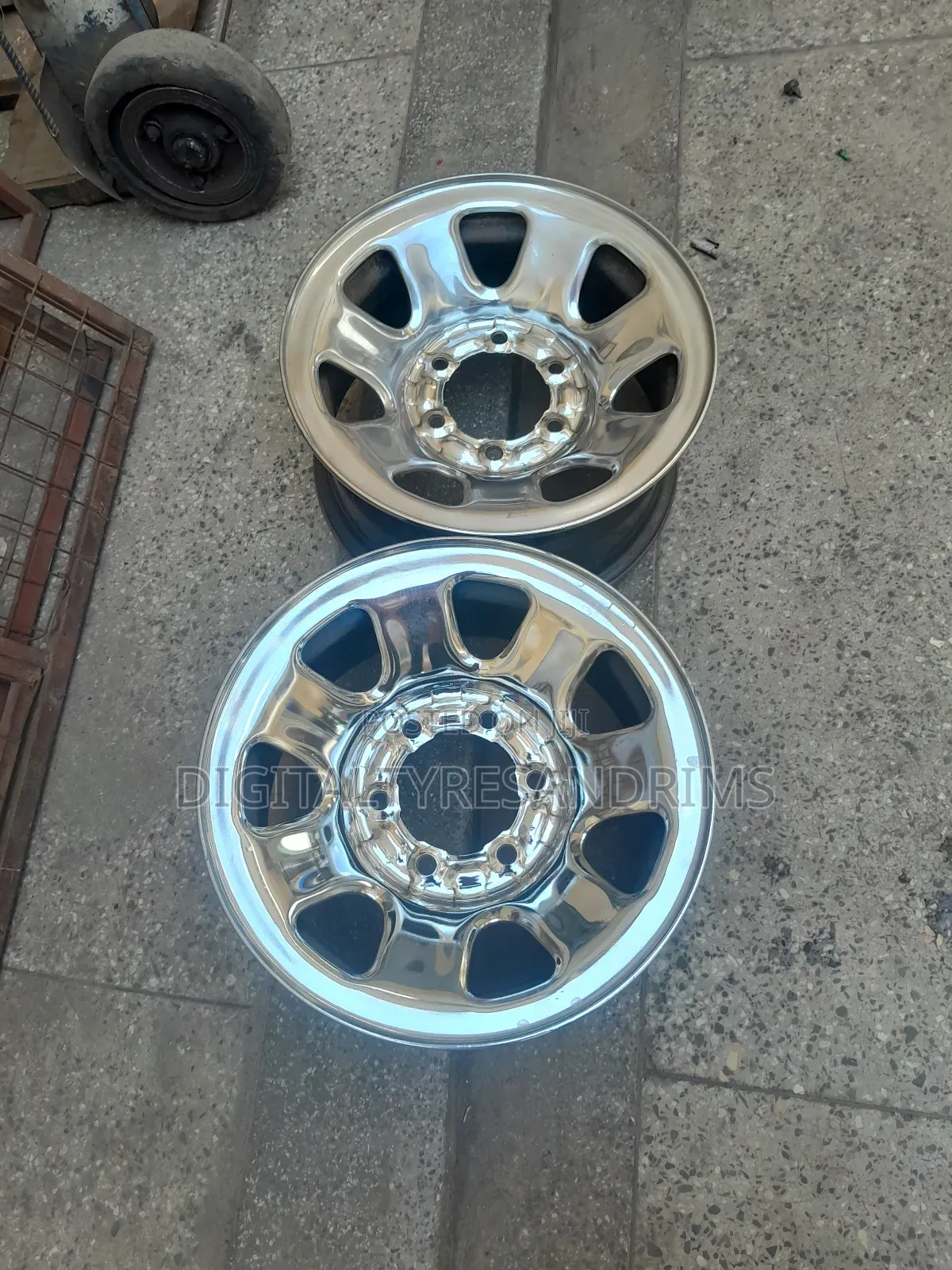 Toyota Hiace Offset Rims Size 15"