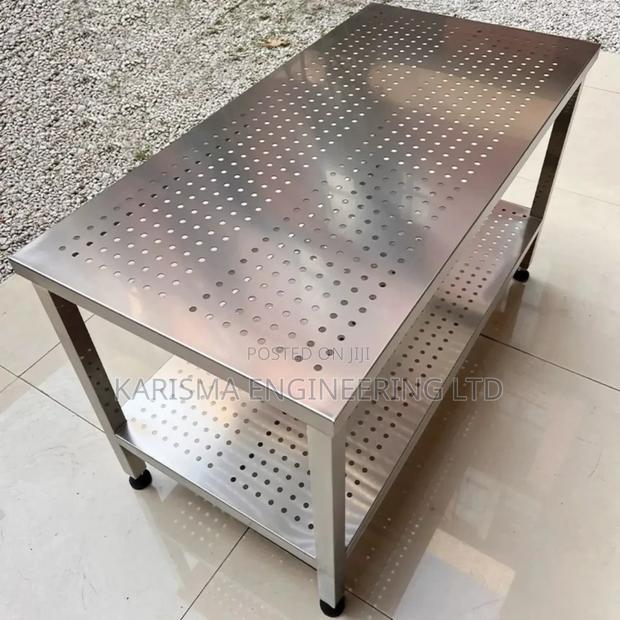 Industrial Meshed Cooling Table With Undershelf. - main view