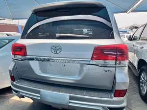 Toyota Land Cruiser 4.5 V8 TD 2016 Silver