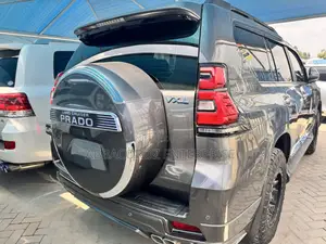 Toyota Land Cruiser Prado 3.0 172hp 2018 Gray