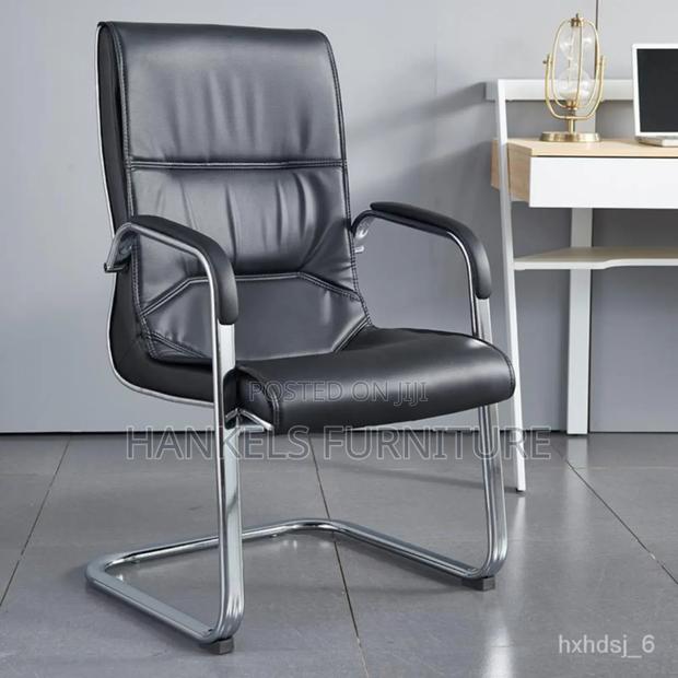 Executive Visitors Chair - thumbnail 2
