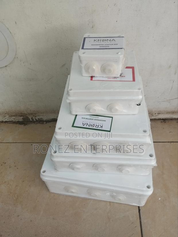 Adaptor Box 300 by 250by120